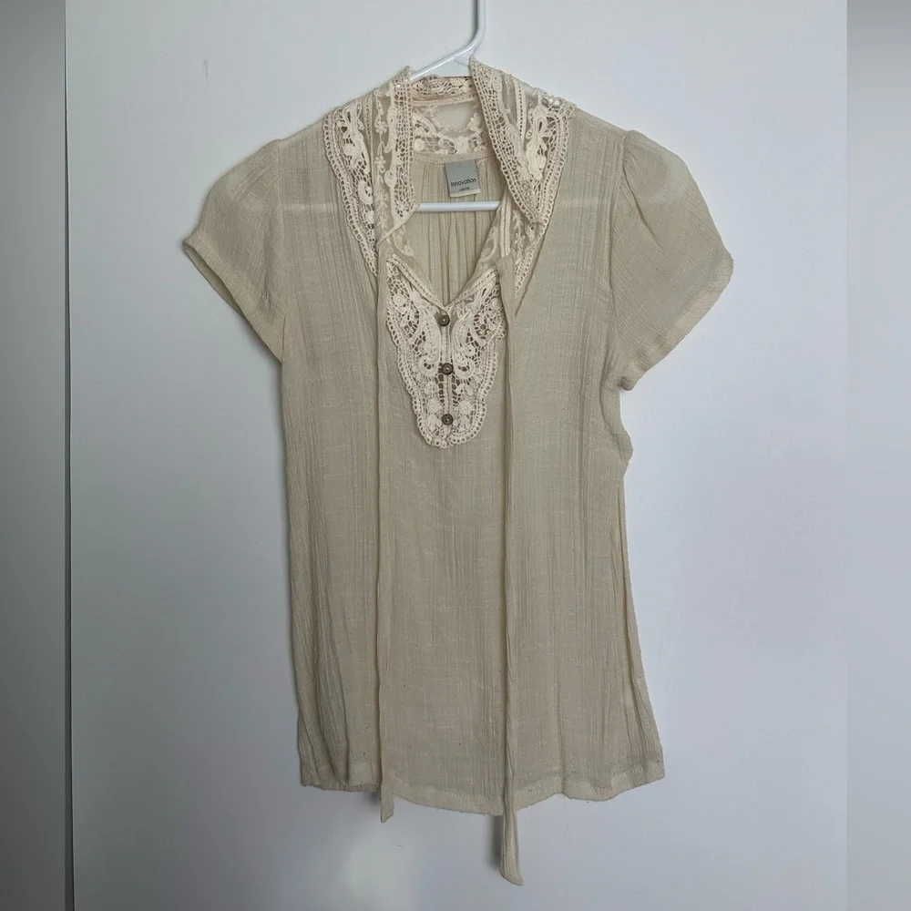 Cream Lace-Trimmed Women's Top with Bow Tie - Picture 2 of 14